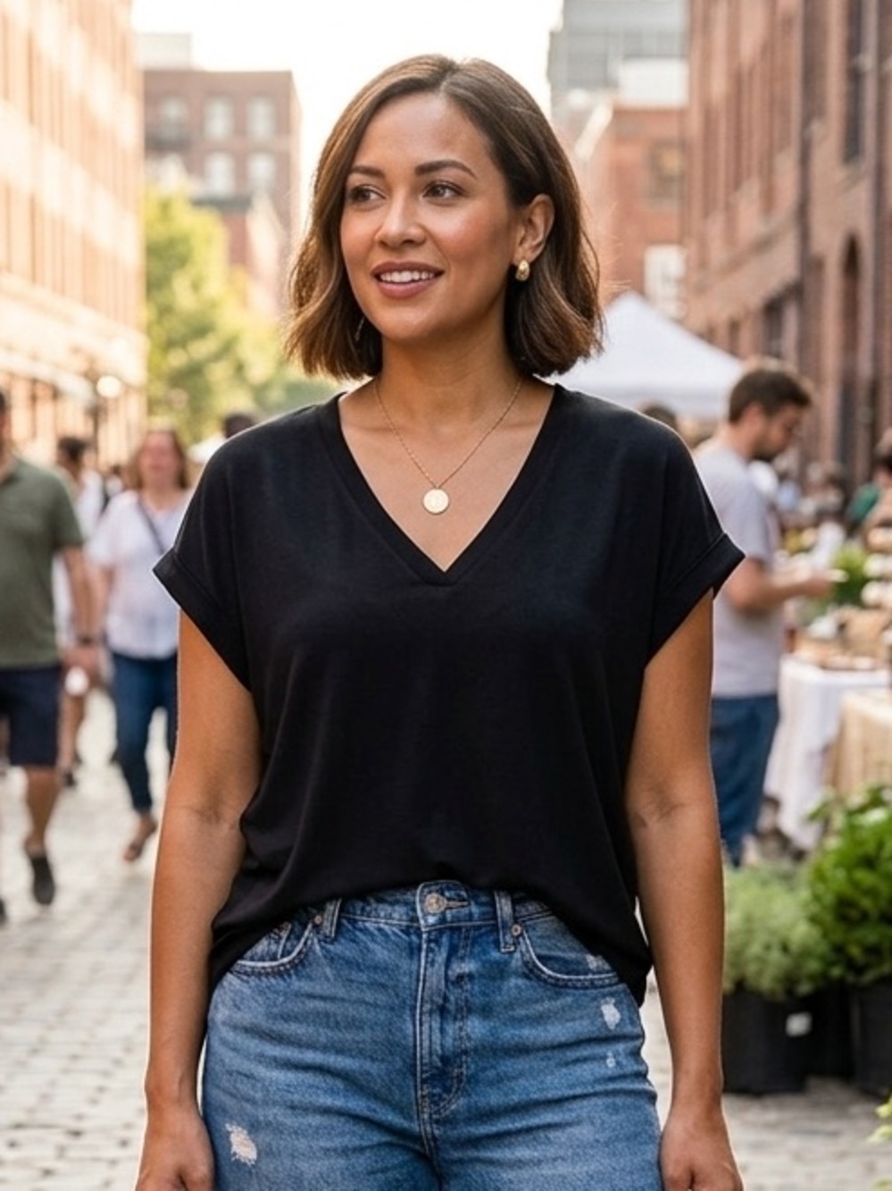 bishop + young | Black Cap Sleeve Boxy V-Neck Top | Sz M